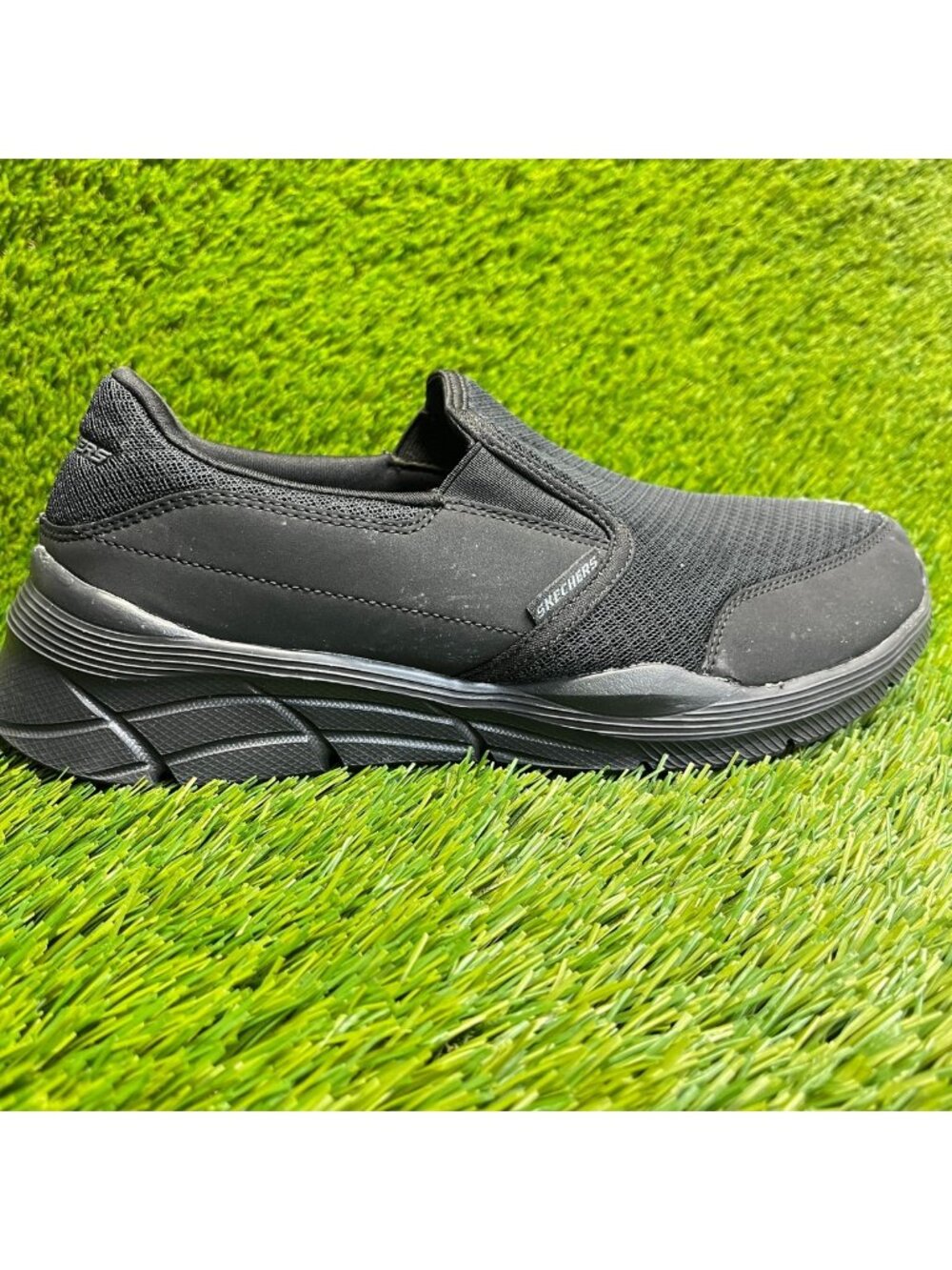 Skechers Equalizer 5.0 Mens Size 7EE Triple Black Walking Slip-On Shoes Sneakers